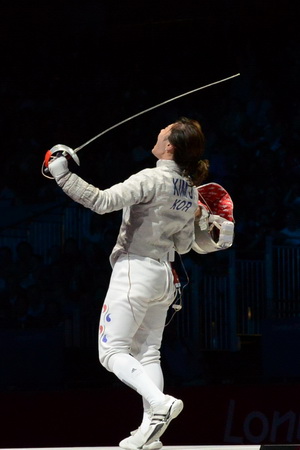 Kim Jiyeon (KOR) won Korea's first women's fencing gold medal.