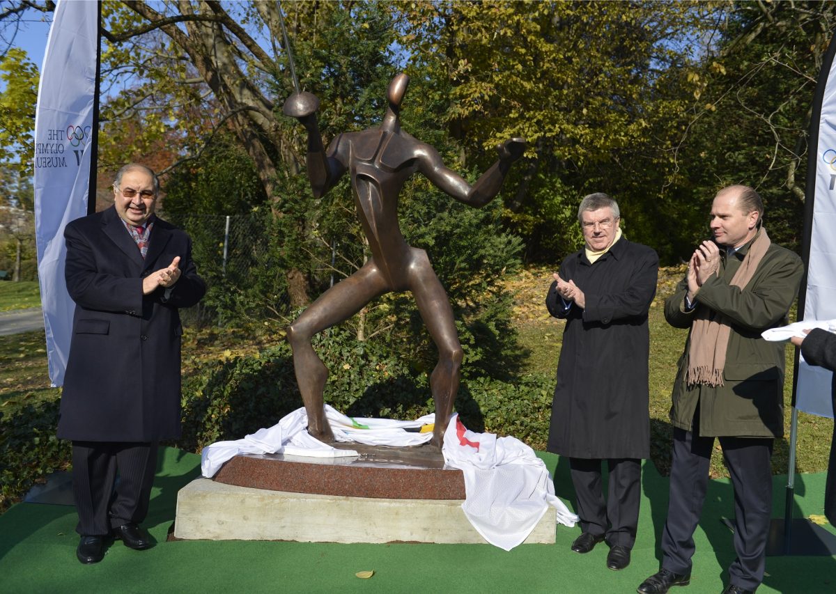 Unveiling of the FIE statue